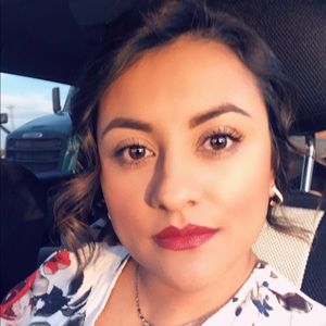 Meet your Posher, Luz